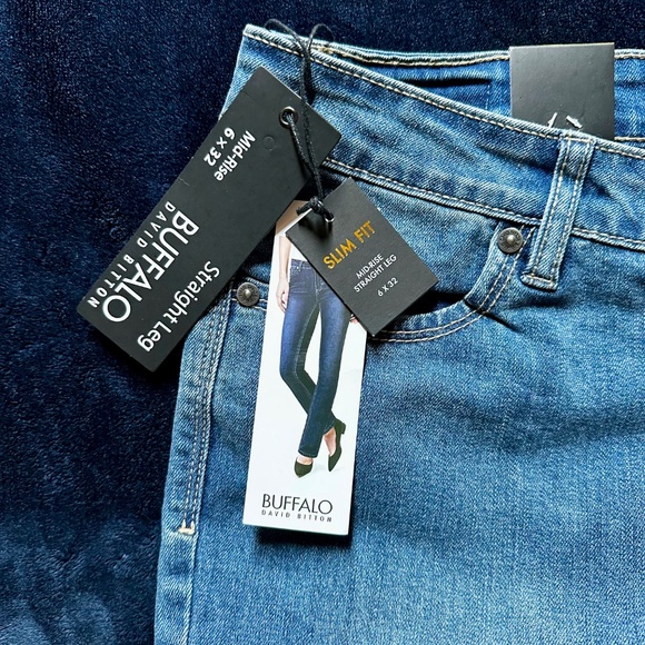 BUFFALO LADIES STRAIGHT LEG JEANS SIZE 6 NWT - Picture 4 of 6